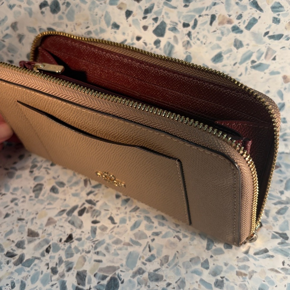 Coach Zip Around Accordion Wallet Taupe Saffiano Leather Gold Hardware - Picture 3 of 6